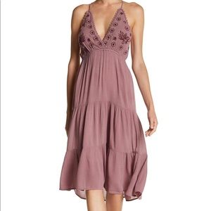 Wild Pearl embroidered dress🌸 never worn!